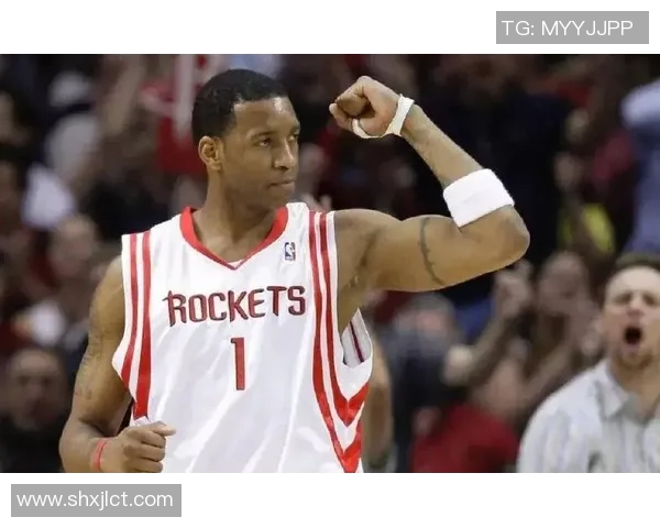 麦迪带领火箭逆转雄鹿的经典之战回顾与精彩瞬间分析